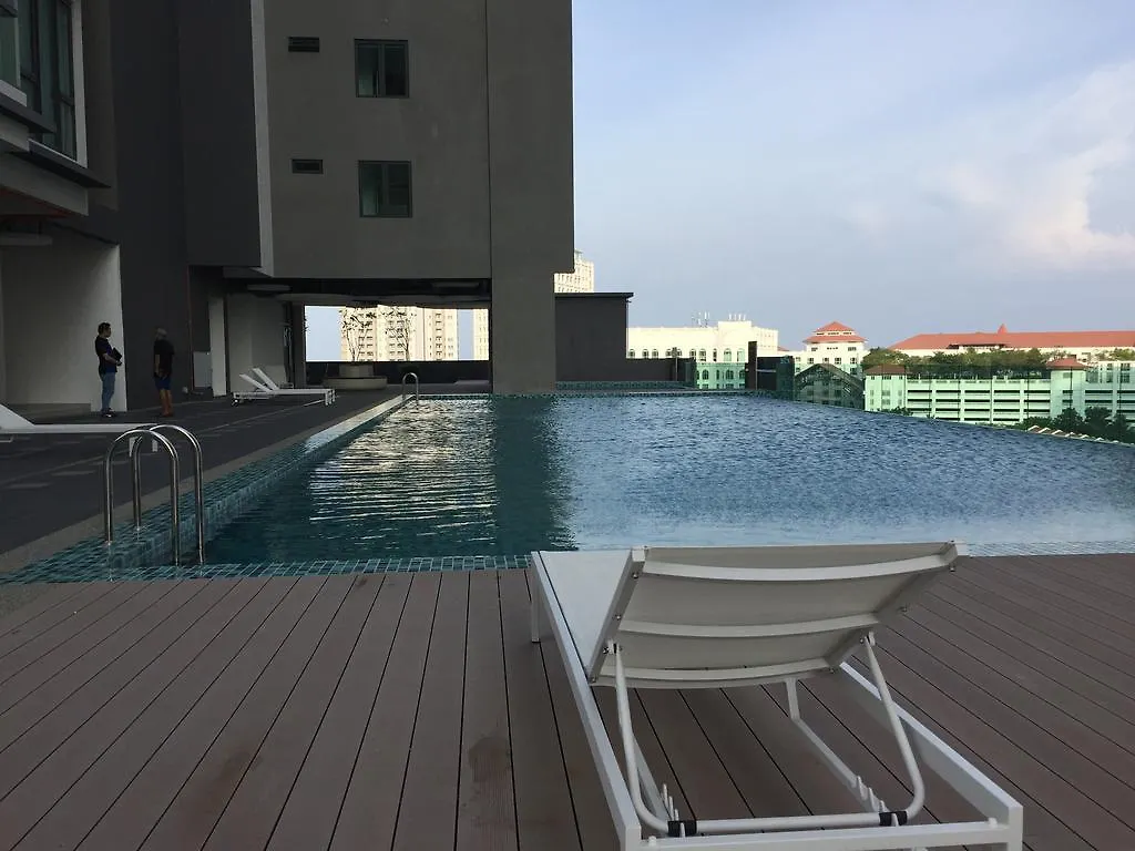 Apartment Jazz Suite Seaview Nr Straits Quay George Town