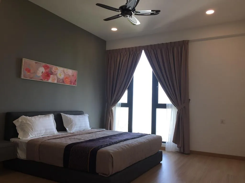 Jazz Suite Seaview Nr Straits Quay George Town